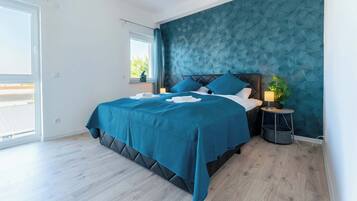 2 habitaciones, escritorio, tabla de planchar con plancha y wifi