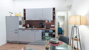 Kühlschrank, Ofen, Herdplatte, Geschirrspüler