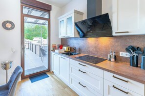 Réfrigérateur, four, plaque de cuisson, lave-vaisselle