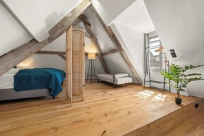 4 habitaciones, escritorio, tabla de planchar con plancha y wifi 