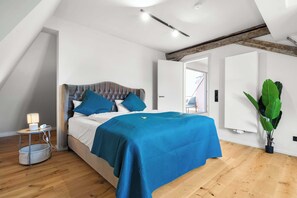 2 bedrooms, desk, iron/ironing board, WiFi - LiT LiVING: Luxus – Box SprIng – Terrasse – Parkplatz (Grünstadt)