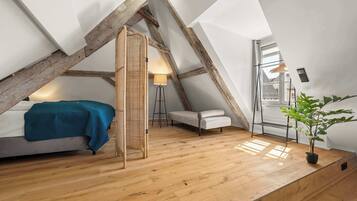 2 soverom, skrivebord, strykejern/-brett og wi-fi