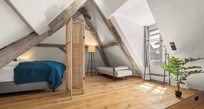 LiT LiVing: Luxus â Box SprIng â Balkon â Parkplatz