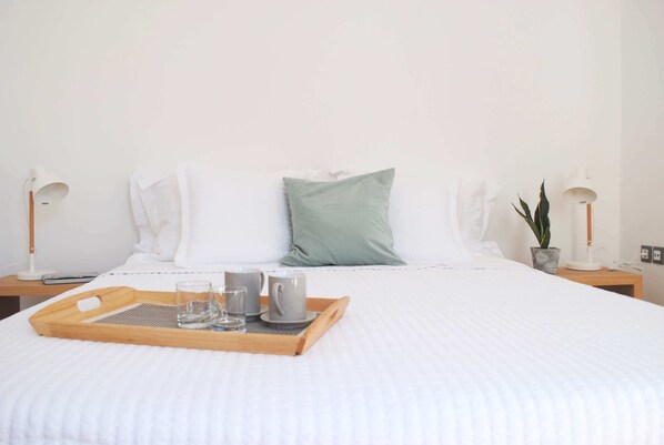 1 bedroom, iron/ironing board, travel cot, WiFi