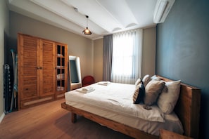 Studio Suite dành cho gia đình, quang cảnh thành phố | Bàn, truy cập Internet không dây miễn phí