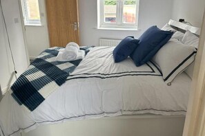 4 間睡房、Wi-Fi、床單