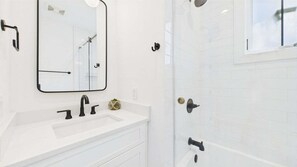 Hair dryer, towels - Graytful Loft 145–Private Beach Access–Sleeps 2 (Santa Rosa Beach)