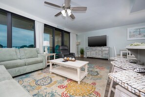 Apartamento, 3 habitaciones | Zona de estar