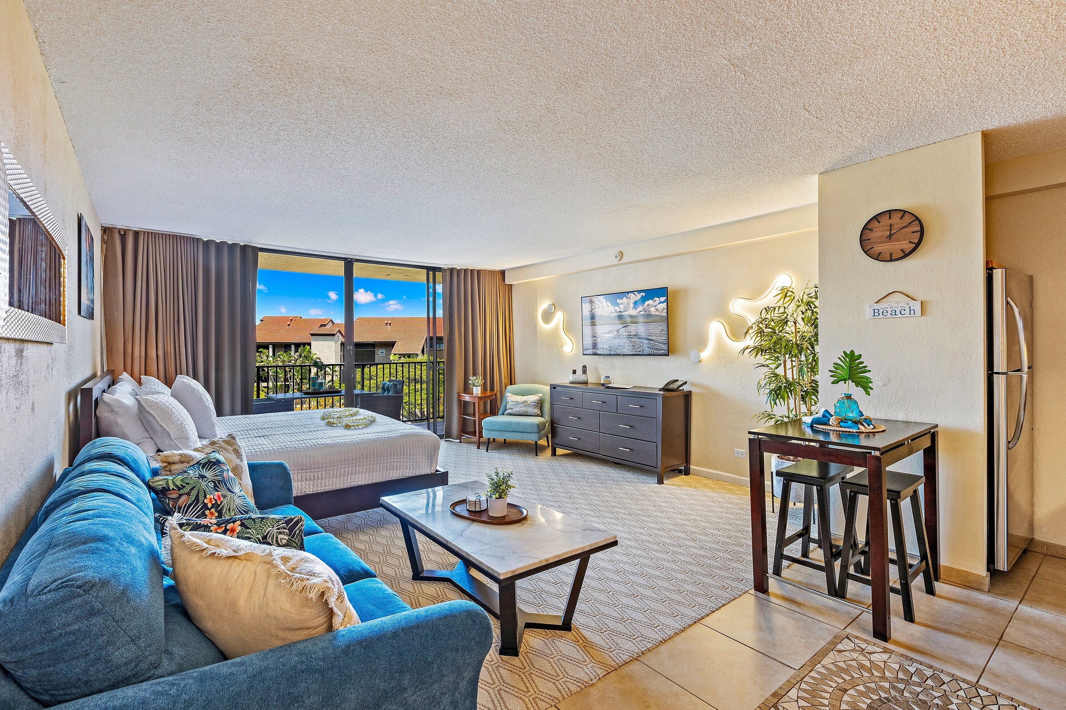 Studio | Living area | Smart TV