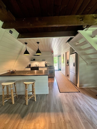 House, 2 Bedrooms | Private kitchen | Fridge, oven, coffee/tea maker, toaster