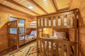 4 bedrooms, desk, iron/ironing board, travel crib
