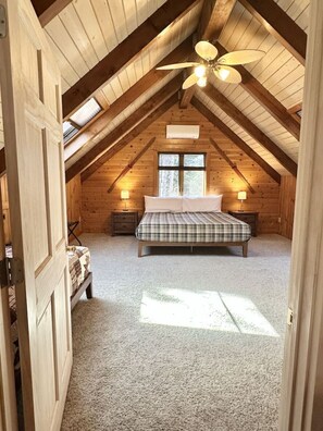 4 bedrooms, desk, iron/ironing board, travel cot