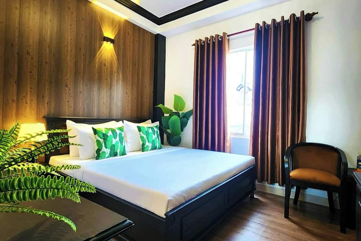 Superior Double Room, City View | In-room safe, desk, laptop workspace, blackout drapes