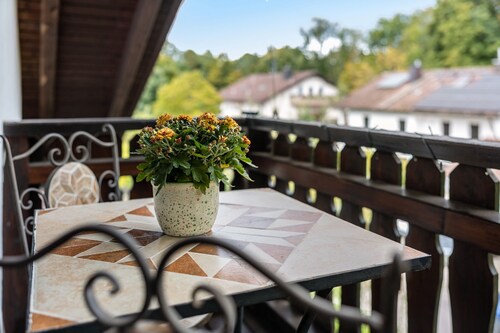 Holiday Apartment 'Freudenthal Bernried' with Balcony and Wi-Fi