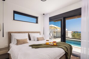 4 عدّة غرف نوم وخزنة داخل الغرفة ومكواة/لوح كي وواي فاي مجانًا