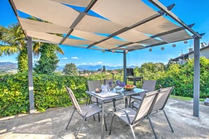 Family Villa, 4 Bedrooms, Balcony (Villa La Rocca: Mountain and Lake) | Outdoor dining