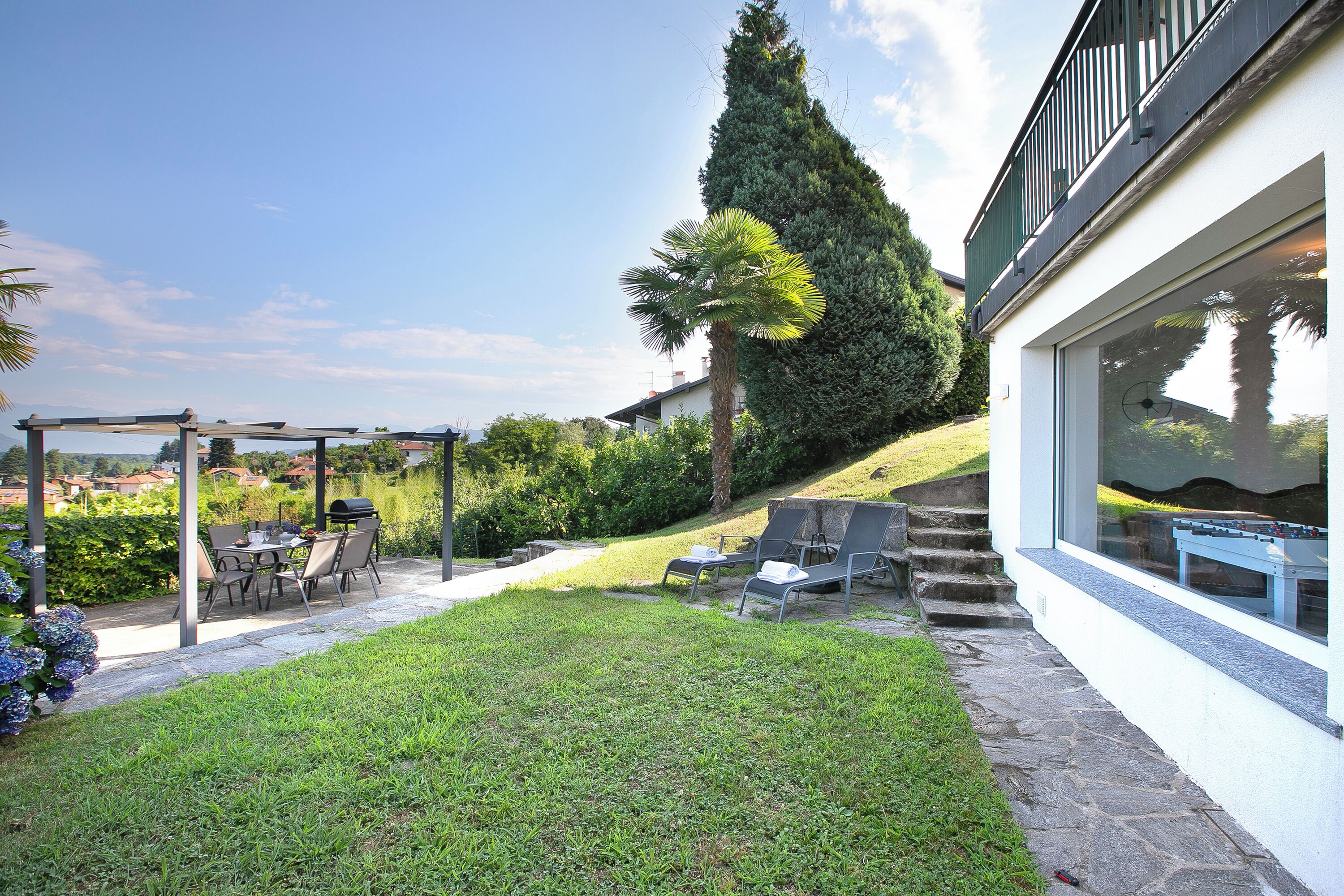 Biệt thự dành cho gia đình, nhiều phòng ngủ (Villa La Rocca Mountain and Lake View) | Khu ẩm thực ngoài trời
