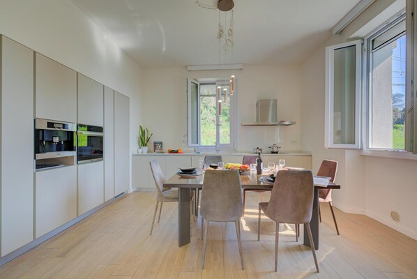 Villa familiare, camere multiple (Villa La Rocca close to MXP &) | Ristoranti