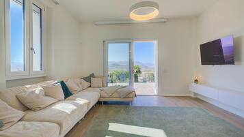 Family Villa, Multiple Bedrooms (Villa La Rocca close to MXP &) | Living room | 21-inch flat-screen TV with cable channels