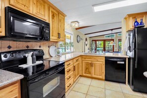 House, Multiple Beds, Patio (Lakeside Playground) | Private kitchen