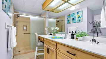 House, Multiple Beds, Patio (Lakeside Playground) | Bathroom | Shower, hair dryer, towels