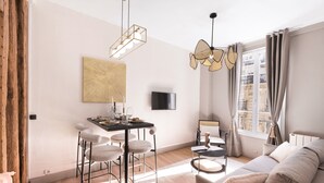 Superior-Apartment, Blick auf den Innenhof | Ausblick vom Zimmer