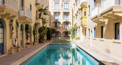 Luxurious Gozo penthouse with sea view & pool