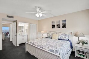 2 عدّة غرف نوم ومكواة/لوح كي وواي فاي وملاءات أسرّة