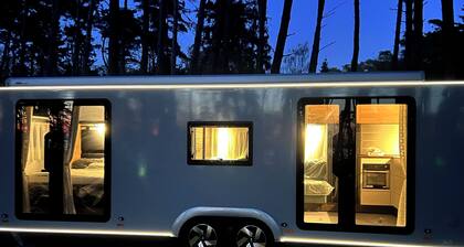 Luxuswohnwagen 5 mit Whirlpool direkt am Achterwasser -Ferienhäuser Insel Usedom