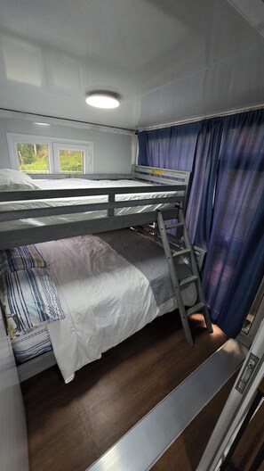 2 chambres, fer et planche à repasser, Wi-Fi, literie fournie