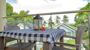 Comfort appartement, gedeeltelijk uitzicht op oceaan | Terras
