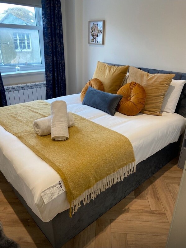 1 多间卧室、上网接入