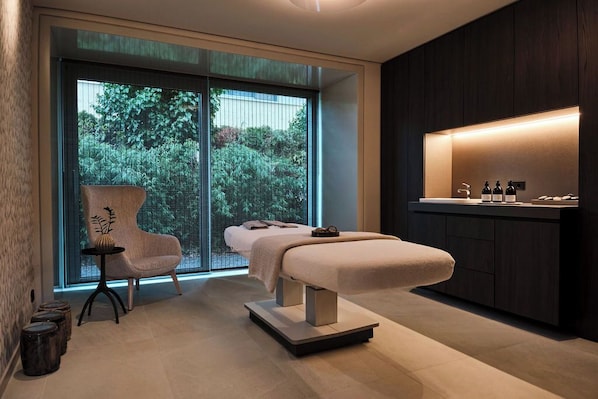 Sauna, Dampfbad, Körperbehandlungen, Ganzkörperwickelbehandlung