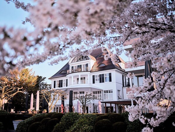 Front of property - RIVA - Das Hotel am Bodensee (Konstanz)