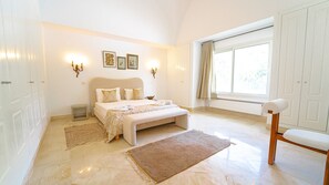 3 chambres, fer et planche à repasser, draps fournis