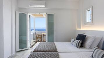 Luxury Apartment, Sea View | In-room safe, blackout drapes, free WiFi