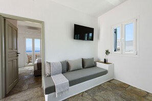 Luxury Apartment, Sea View | Living area
