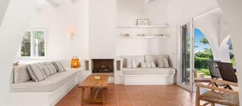 Casa Maitzgon renovated house with pool and garden