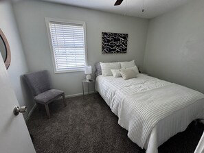 3 makuuhuonetta, silitysrauta/-lauta, Wi-Fi, vuodevaatteet