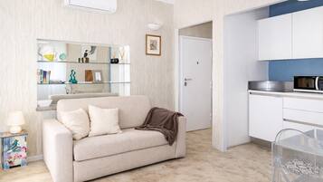 TV, video library