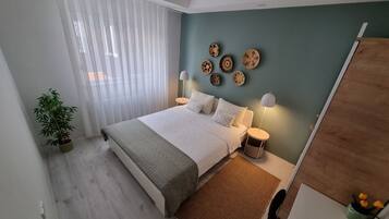 Apartment, 2 Bedrooms | Blackout drapes, iron/ironing board, free WiFi