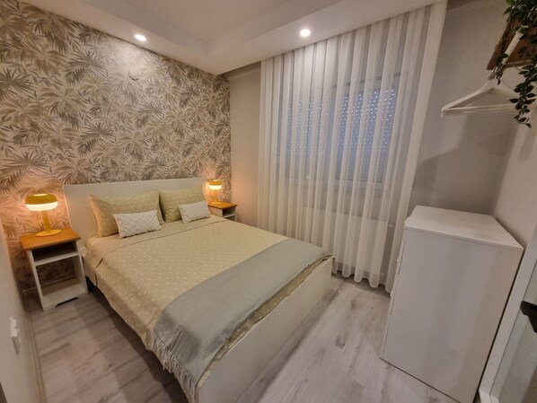 公寓, 2 間臥室 | 遮光窗簾/窗簾、熨斗/熨衫板、免費 Wi-Fi