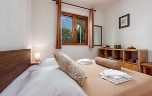 2 عدّة غرف نوم ومكواة/لوح كي وواي فاي مجانًا