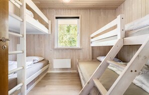 4 多间卧室、旅行婴儿床、免费 WiFi