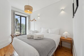 1 bedroom, iron/ironing board, internet, bed sheets