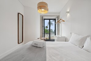 1 bedroom, iron/ironing board, internet, bed sheets