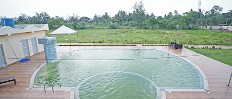 15 Innenpools
