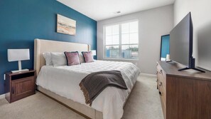 2 bedrooms, desk, iron/ironing board, WiFi - Landing | Chic 2BD, Gym (Columbus)