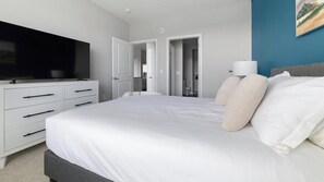 2 bedrooms, desk, iron/ironing board, WiFi - Landing | Stylish 2BD, Gym (Columbus)