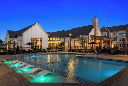 Landing | Beautiful 2BD, Gym, Game Room
